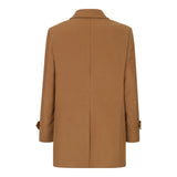 Abrigo de lana para hombre de 3/4 color camel tostado, cuello clásico abotonado y parche en el hombro.