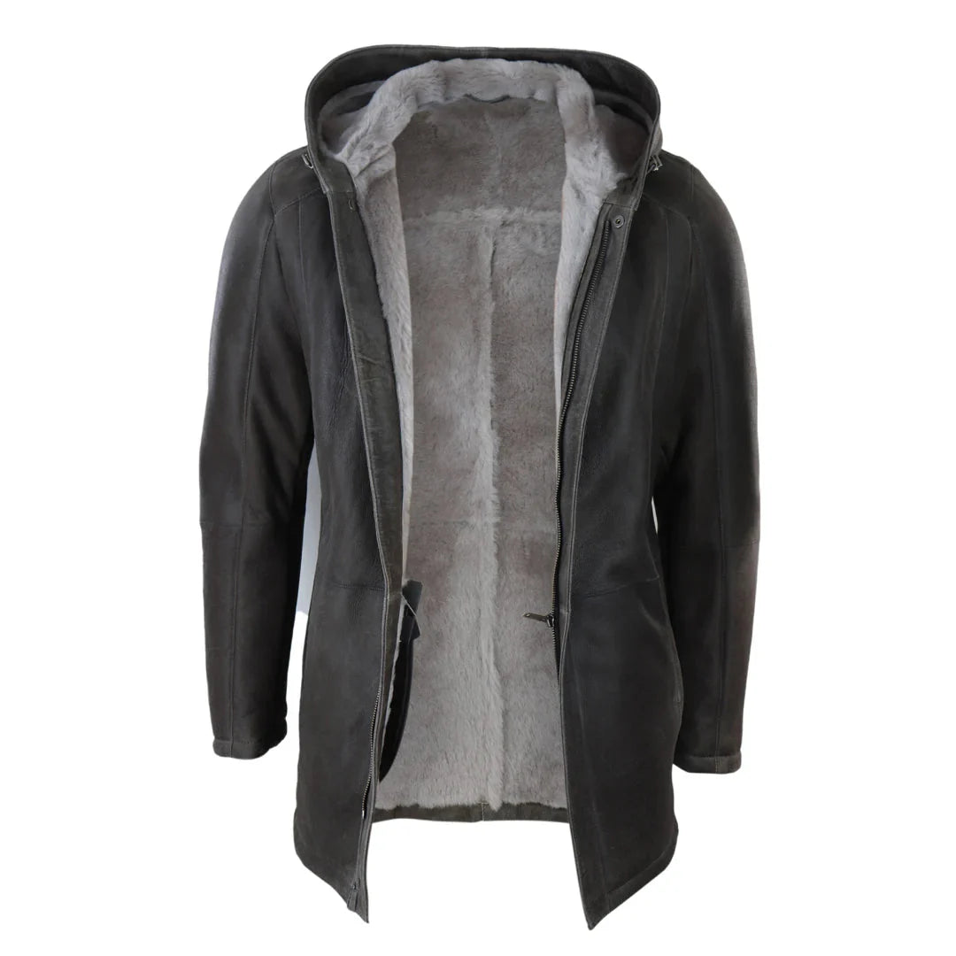 Chaqueta de hombre de 3/4 de piel de oveja suave marrón con capucha. Abrigo clásico de invierno cálido.
