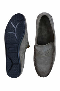 Mocasines de diseño para hombre, de ante auténtico lavado, estilo casual elegante.
