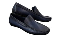 Mocasines de diseño para hombre en piel auténtica, estilo casual elegante, estilo vintage retro.