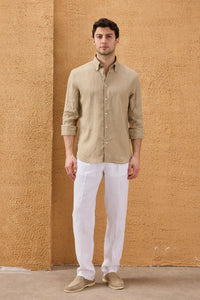 Camisa de hombre de lino puro color beige oscuro, manga larga, con botones, ideal para el verano.