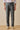 Pantalones casuales elegantes plisados de color verde salvia para hombre, corte clásico a medida.