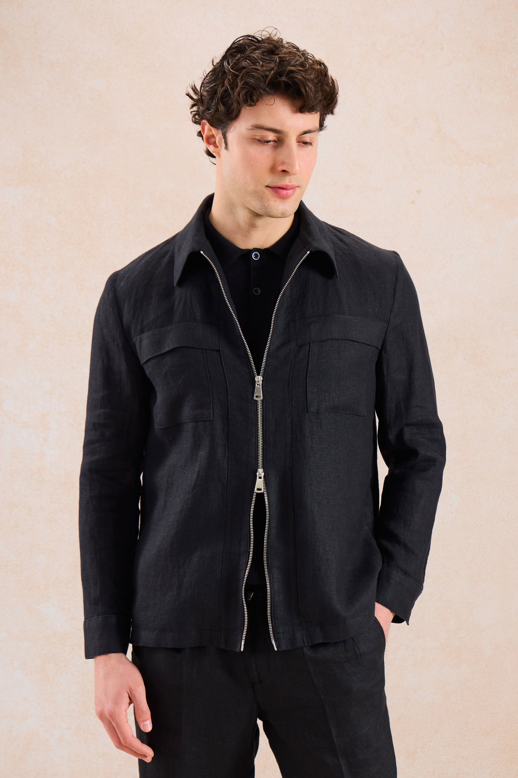 Traje de dos piezas de lino negro para hombre, estilo safari, con cremallera frontal, para verano.