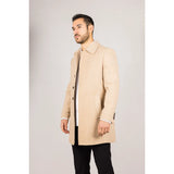 Abrigo clásico de hombre de mezcla de lana color beige.
