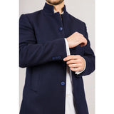 Abrigo azul marino de mezcla de lana con cuello alto para hombre