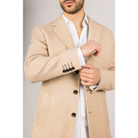 Abrigo de hombre color beige de mezcla de lana con cuello de solapa con muesca