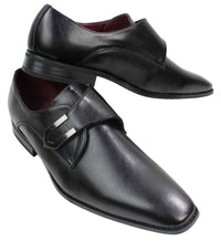 Zapatos de hombre de cuero marrón claro y negro, diseño italiano, hebilla metálica, sin cordones.