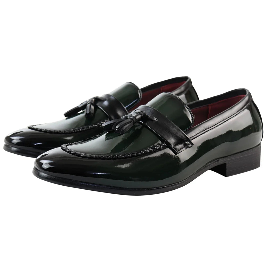 Mocasines verdes de charol con borlas para hombre