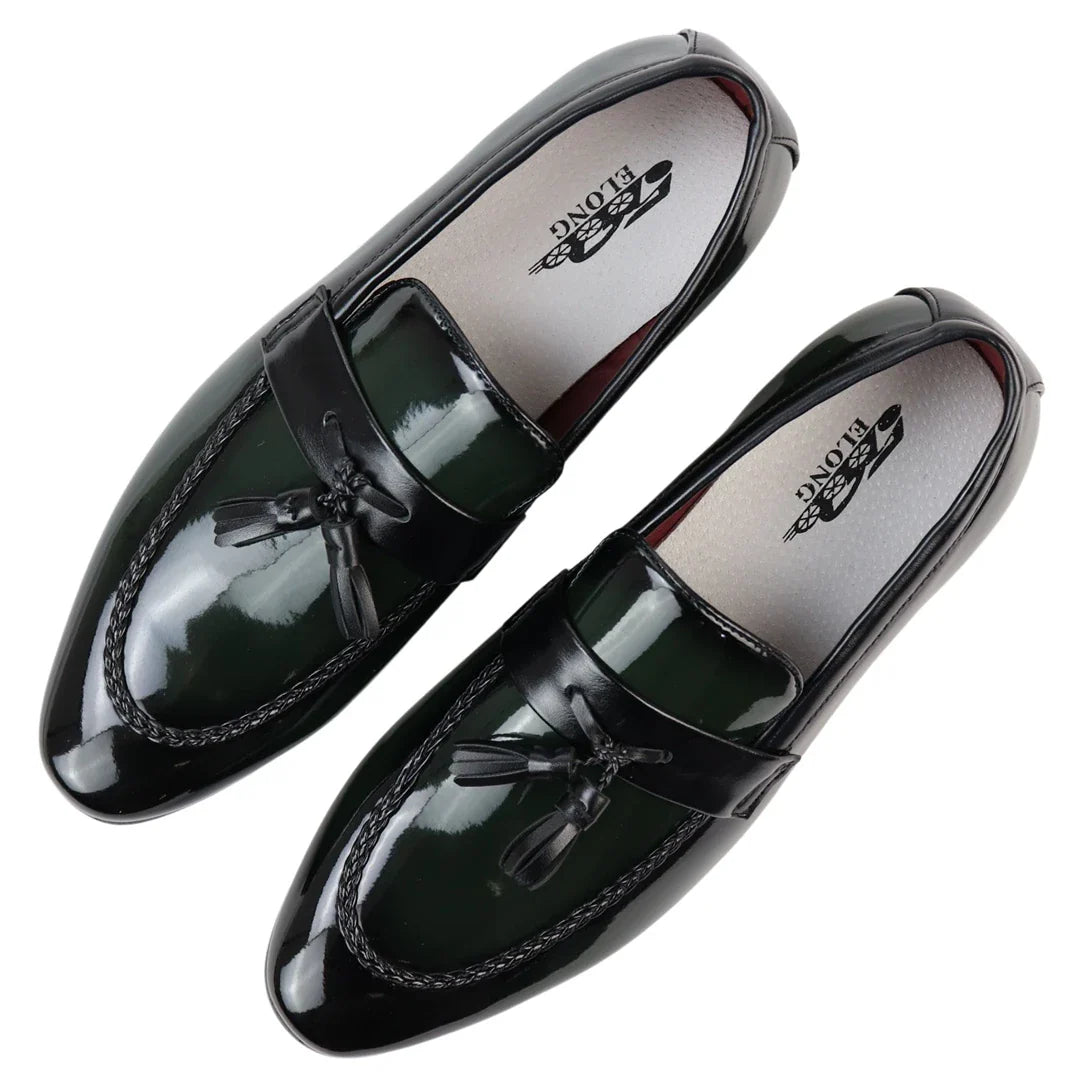 Mocasines verdes de charol con borlas para hombre