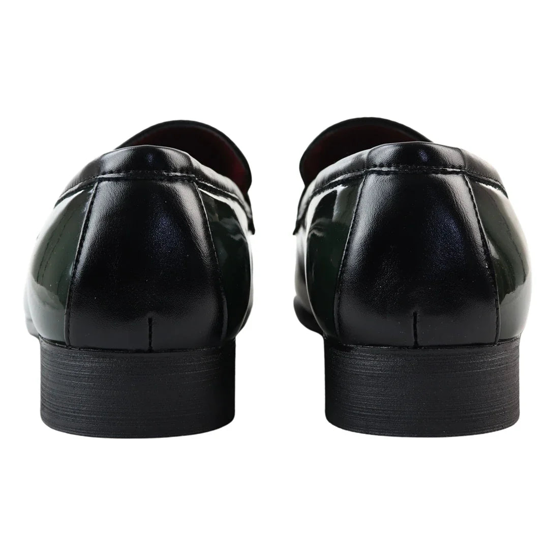 Mocasines verdes de charol con borlas para hombre