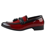 Mocasines rojos de charol con borlas para hombre