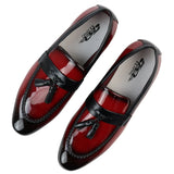 Mocasines rojos de charol con borlas para hombre