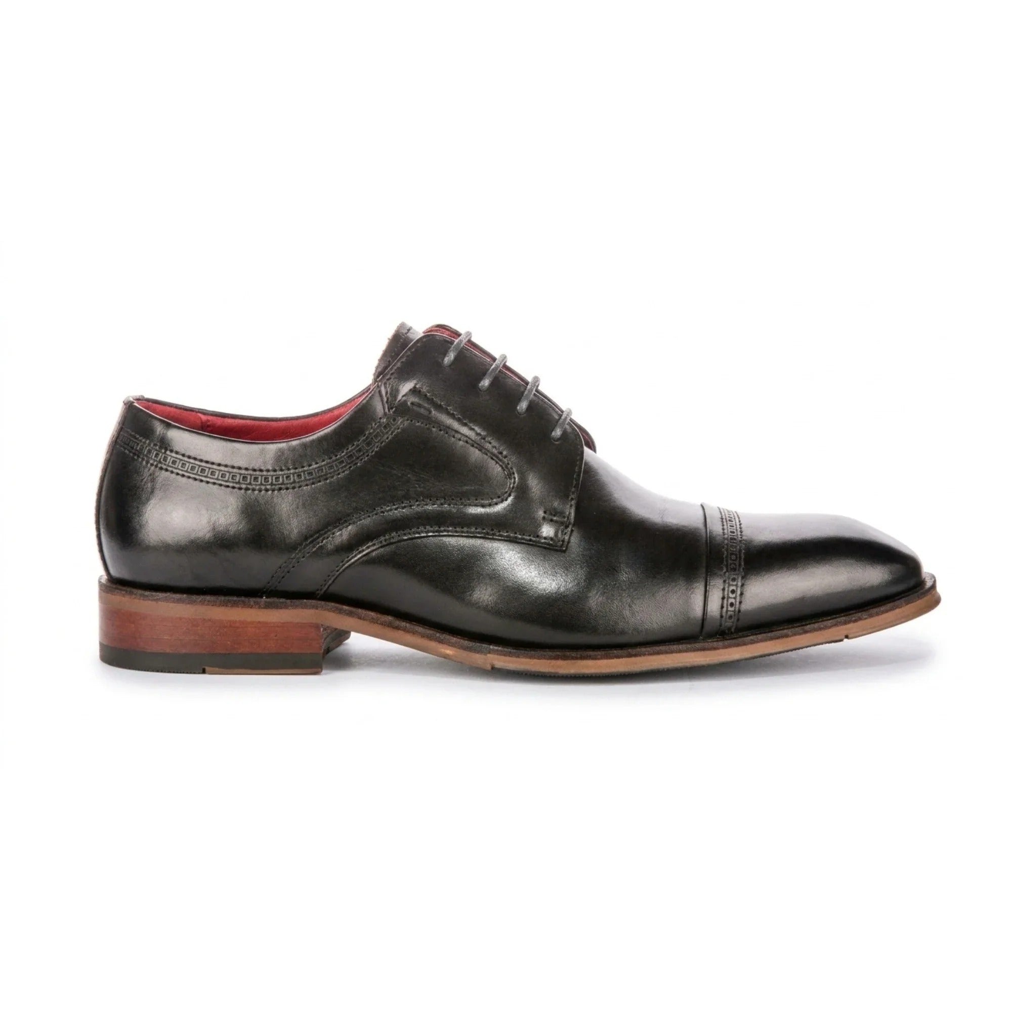 Everett - Zapatos Derby de hombre de cuero negro pulido con puntera reforzada.