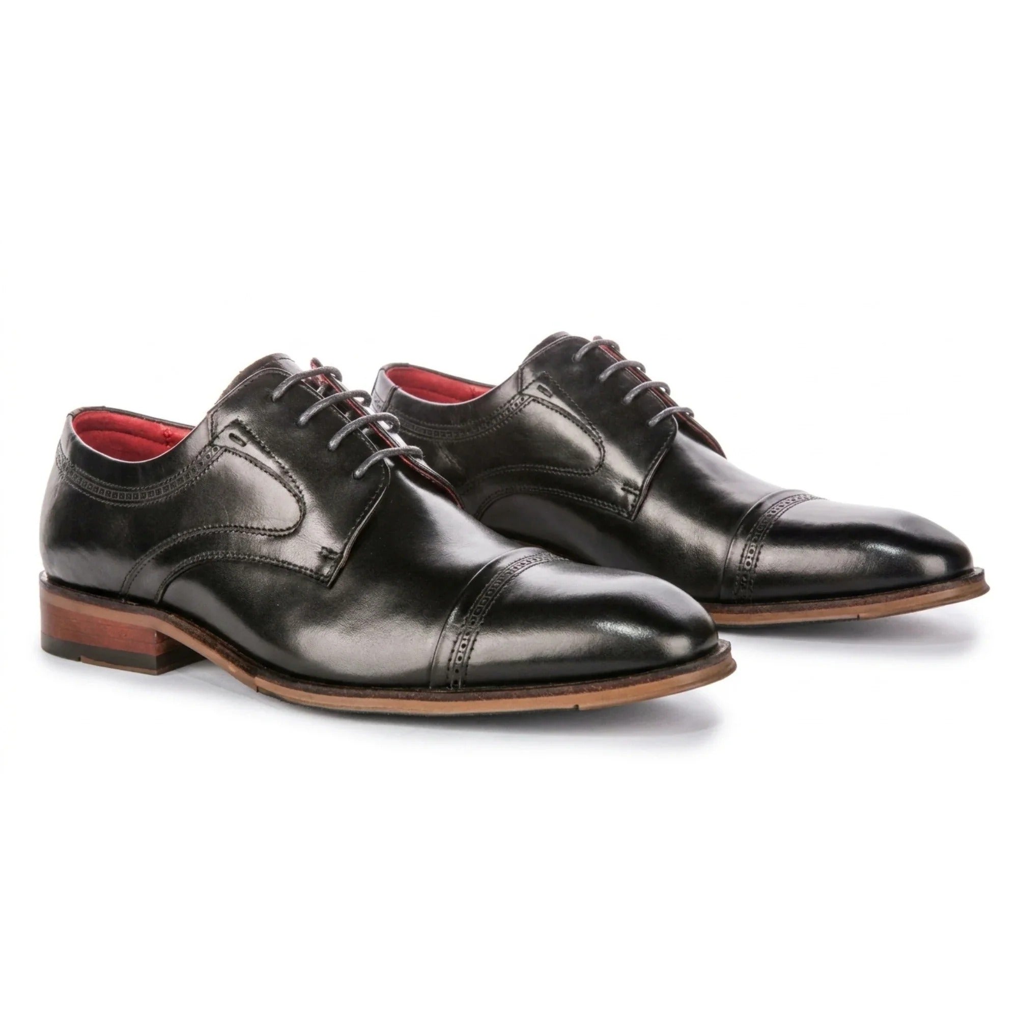 Everett - Zapatos Derby de hombre de cuero negro pulido con puntera reforzada.