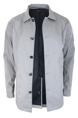 Abrigo de hombre de longitud media, ligero, elegante e informal, color beige piedra.