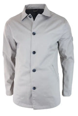 Abrigo de hombre de longitud media, ligero, elegante e informal, color beige piedra.