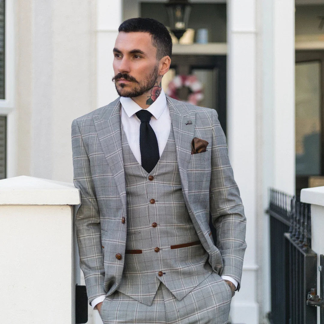 Traje de boda de tres piezas para hombre Francis, color gris, con estampado a cuadros marrón claro y ribete de terciopelo.
