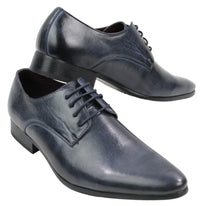 Zapatos elegantes de cuero azul, negro, crema y beige de diseño italiano para hombre.