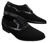 Zapatos negros de hombre con cordones, estilo casual elegante, de ante brillante con detalles de charol.