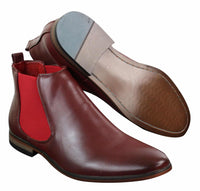 Zapatos negros de hombre con cordones, estilo casual elegante, de ante brillante con detalles de charol.