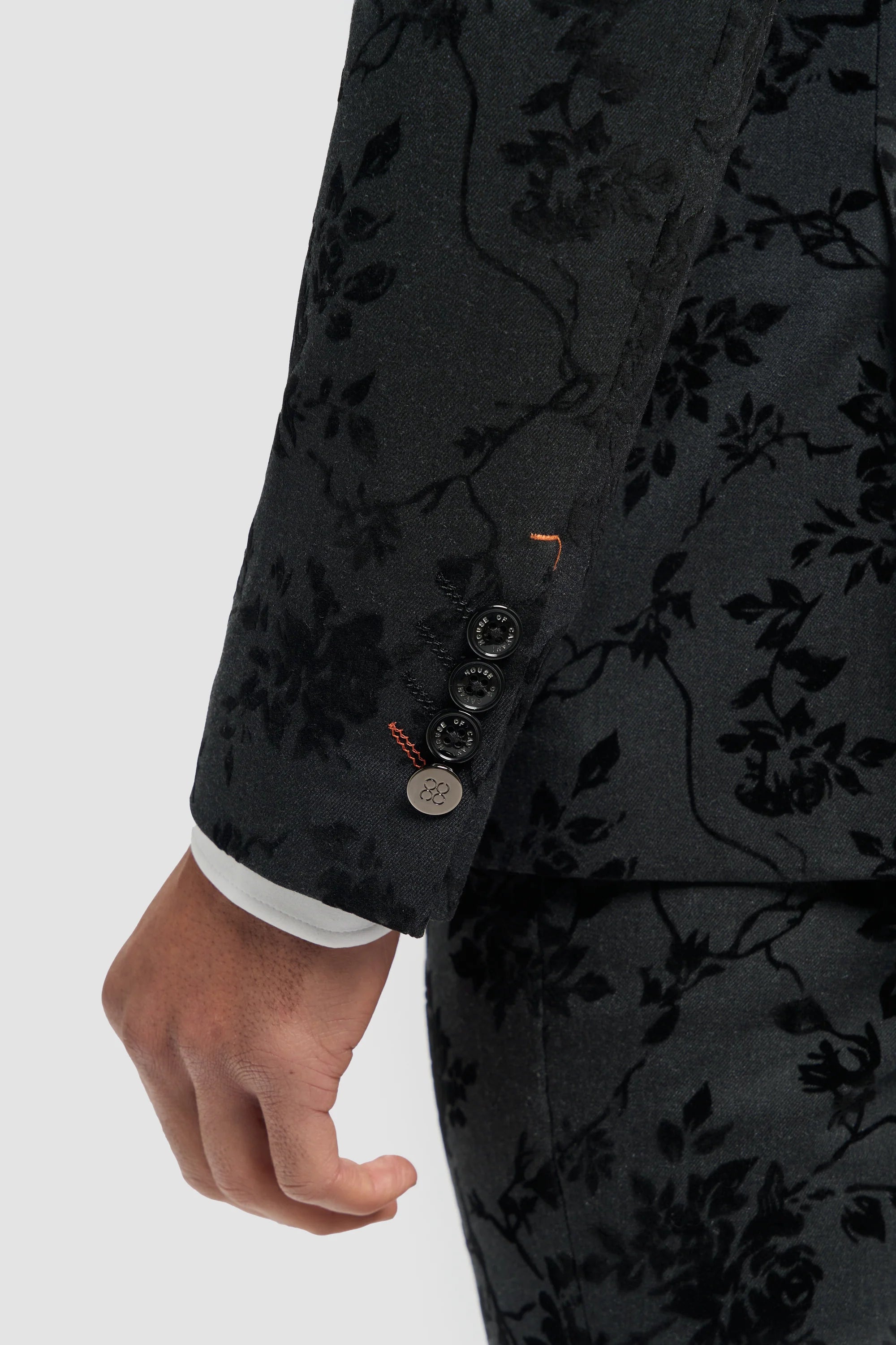 Traje de terciopelo negro de 3 piezas con estampado paisley para hombre