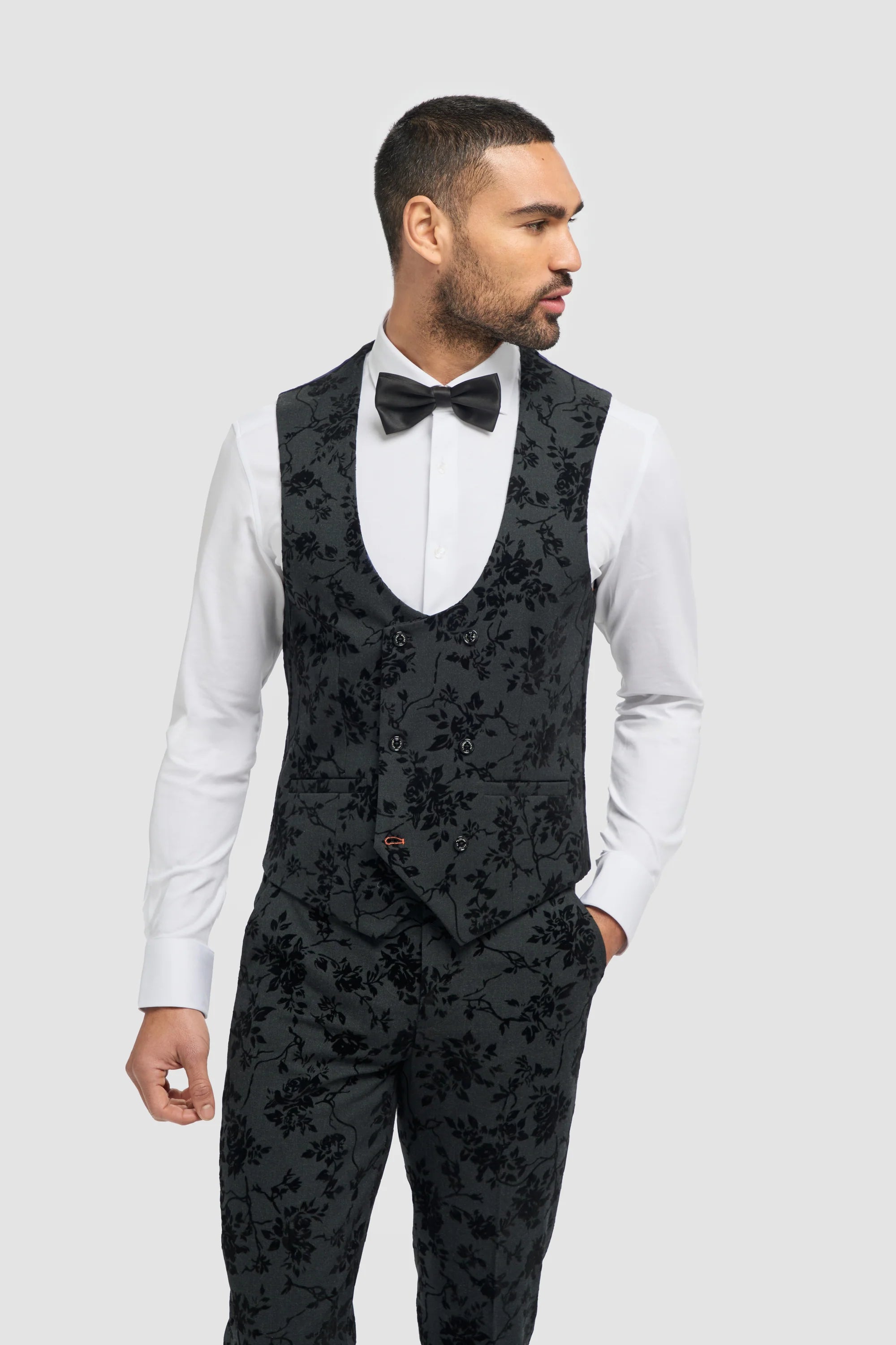 Traje de terciopelo negro de 3 piezas con estampado paisley para hombre