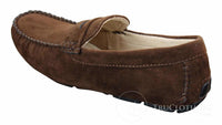 Zapatos mocasines de ante para hombre, estilo casual elegante, color marrón y beige.
