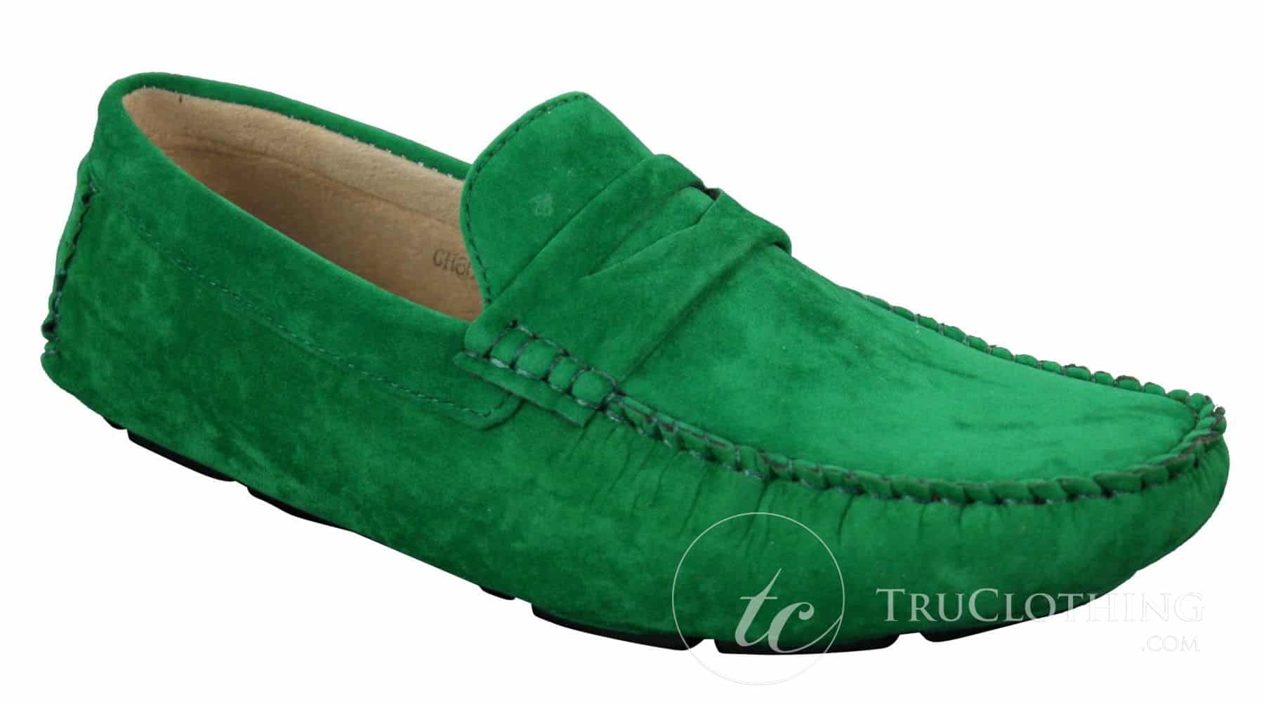 Zapatos mocasines de ante para hombre, estilo casual elegante, color marrón y beige.