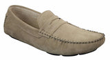 Zapatos mocasines de ante para hombre, estilo casual elegante, color marrón y beige.