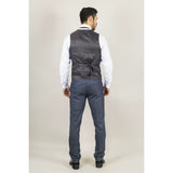 Traje de tres piezas para hombre de Gisborne, azul marino a cuadros con detalles en mostaza.