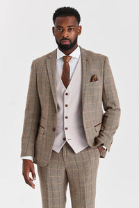 Traje de tweed marrón Harris con chaleco Mayfair Stone.