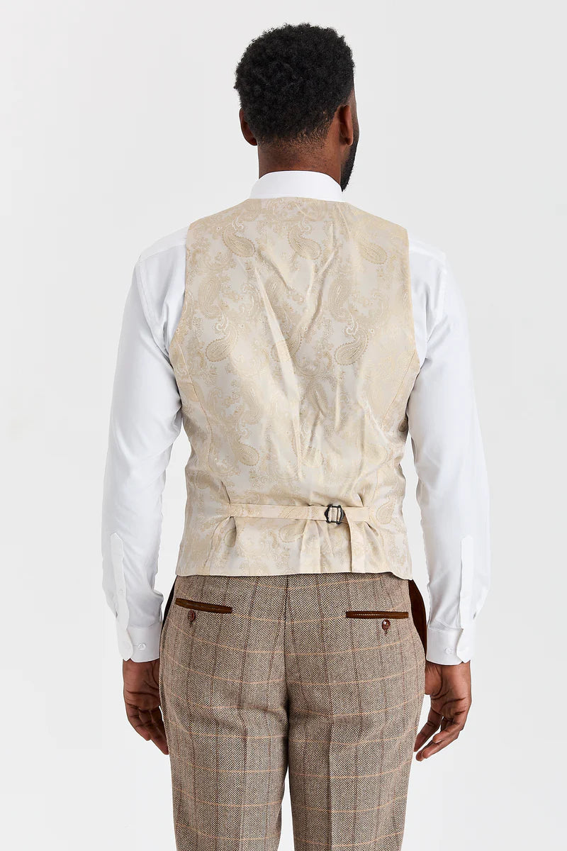 Traje de tweed marrón Harris con chaleco Mayfair Stone.