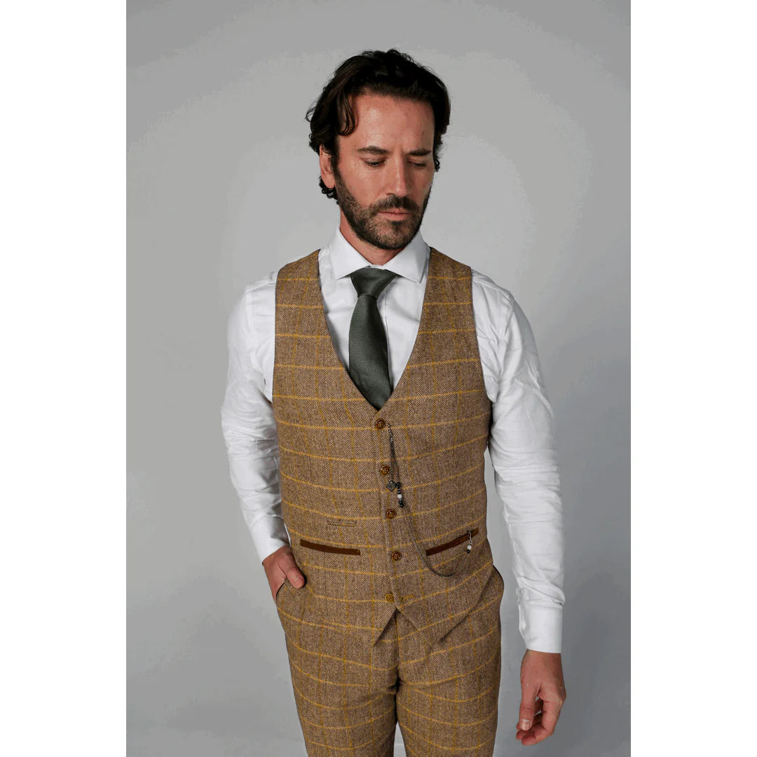 Traje de tres piezas de tweed marrón para hombre de Harris con estilo clásico vintage.