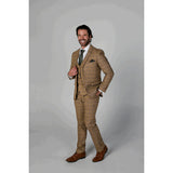Traje de tres piezas de tweed marrón para hombre de Harris con estilo clásico vintage.