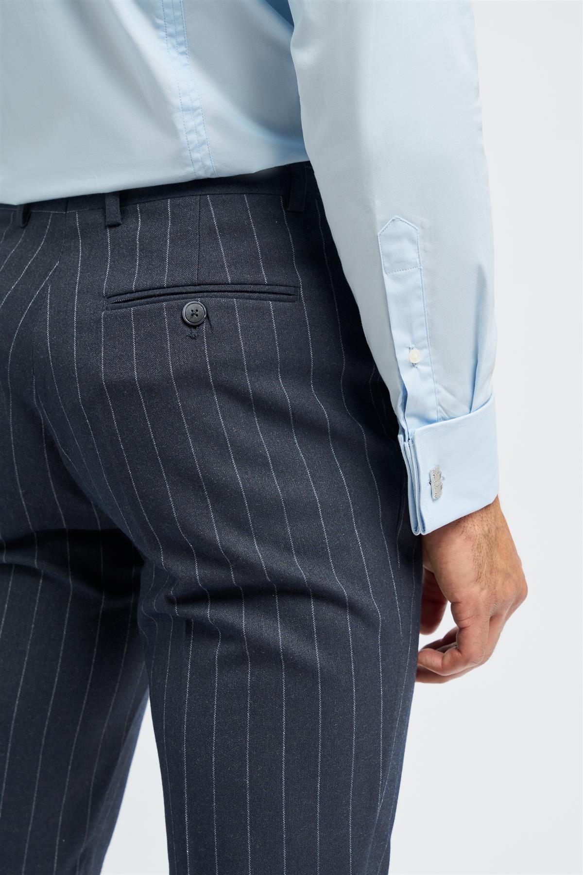 Invincible - Pantalones de hombre azul marino a rayas finas