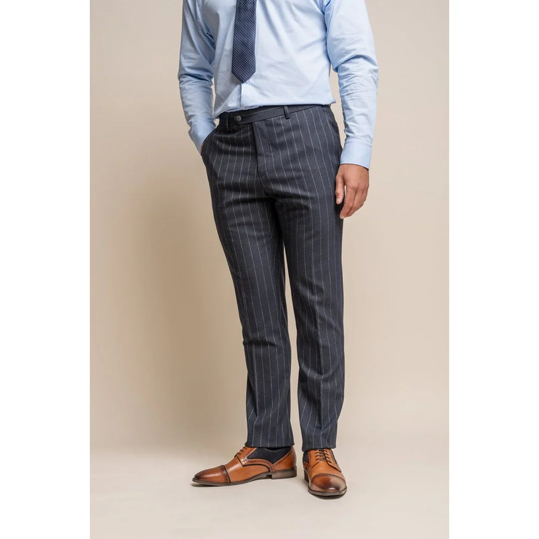 Invincible - Pantalones de hombre azul marino a rayas finas
