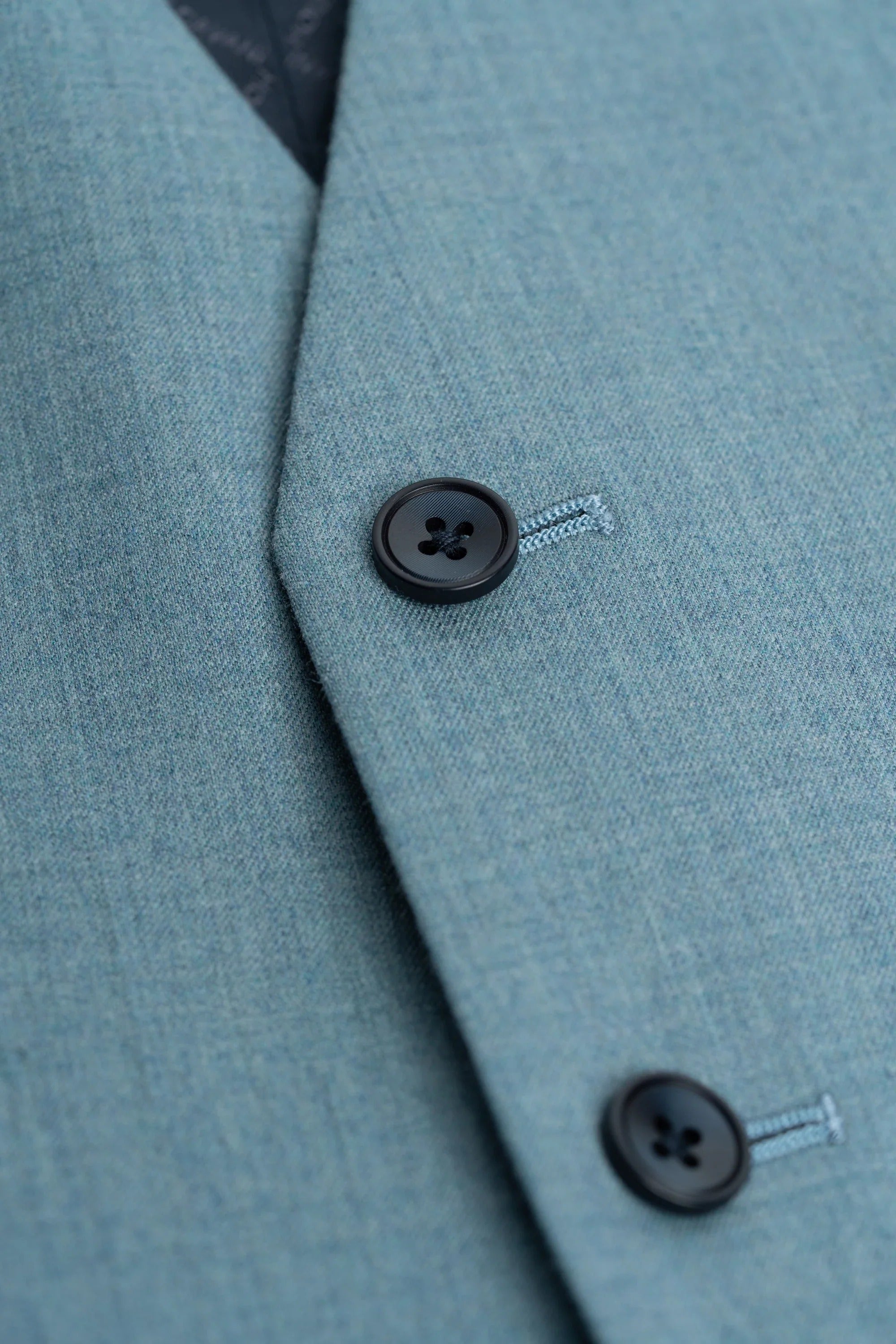 James - Traje de tres piezas texturizado azul claro para hombre