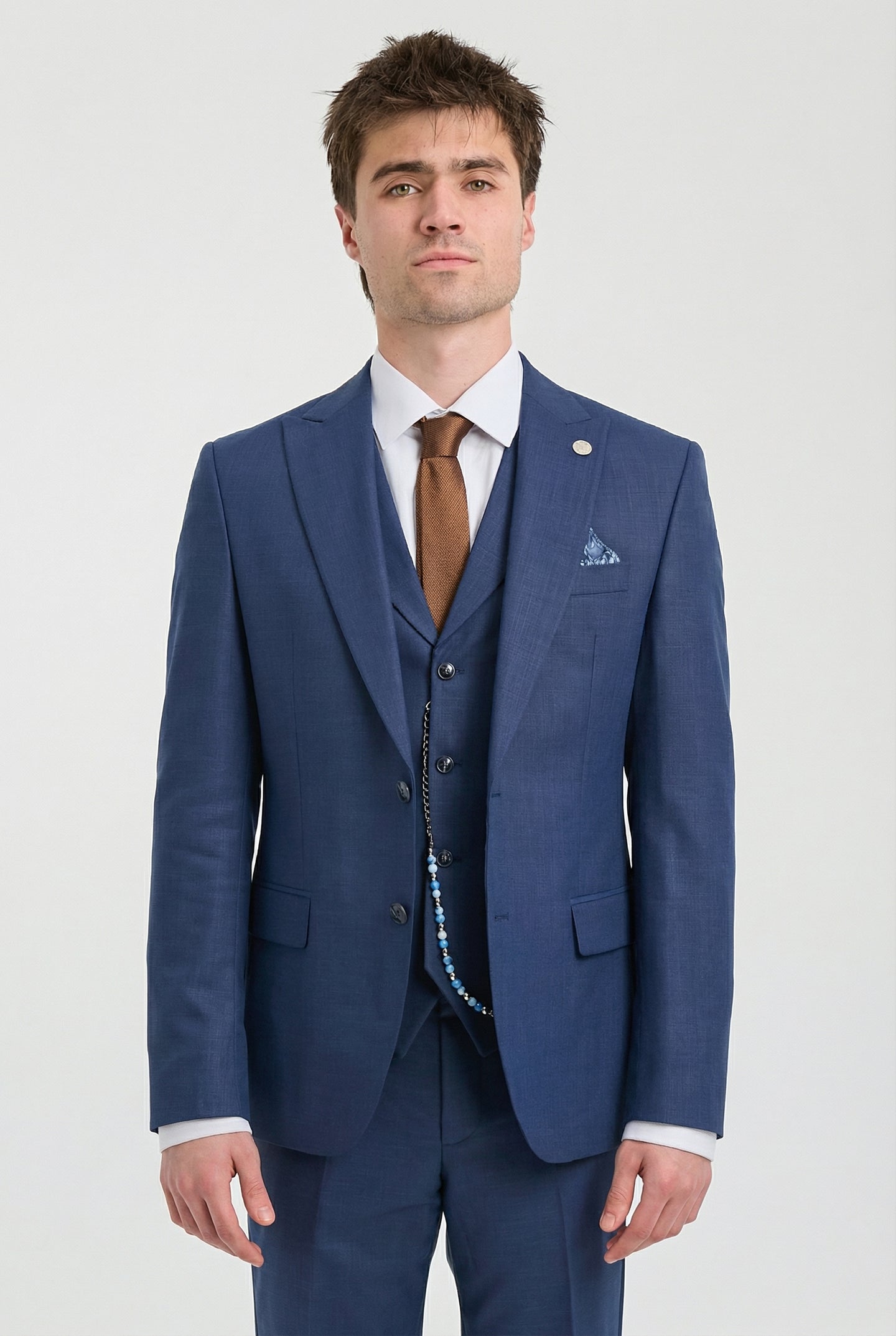 Traje de hombre James de 3 piezas azul marino de corte entallado