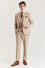 Traje de tres piezas de tweed a cuadros color beige para hombre