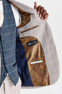 Traje Leo Beige con chaleco Harris de tweed azul marino
