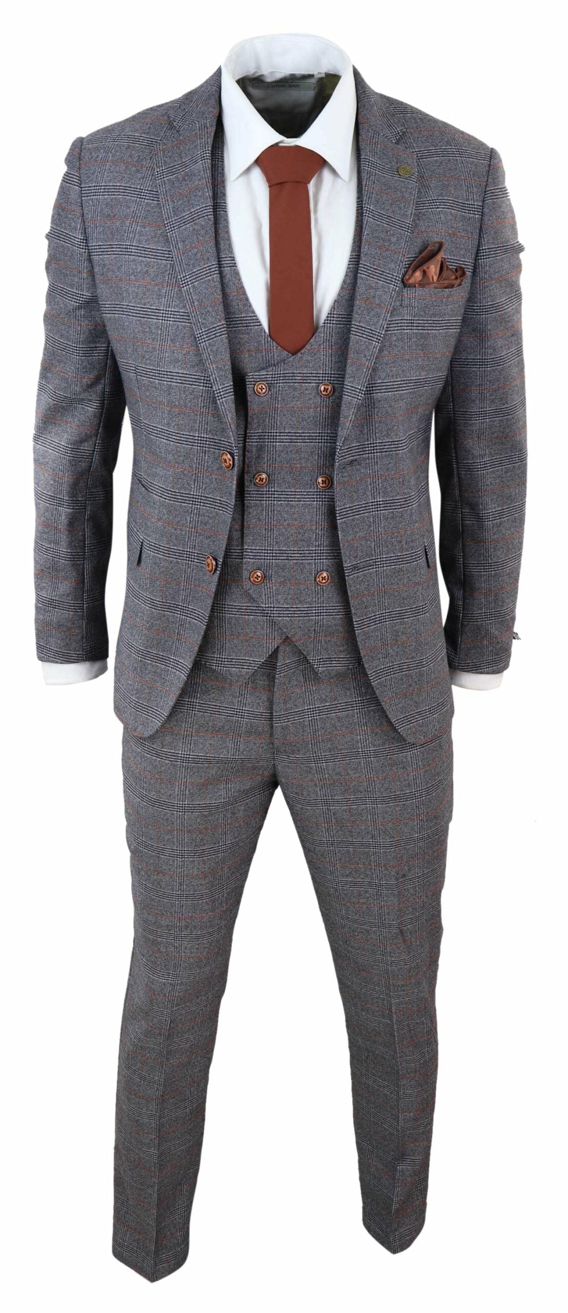 Traje gris de tres piezas con chaleco cruzado.