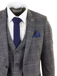 Traje de tres piezas para hombre Marc Darcy Scott, gris con cuadros azules.