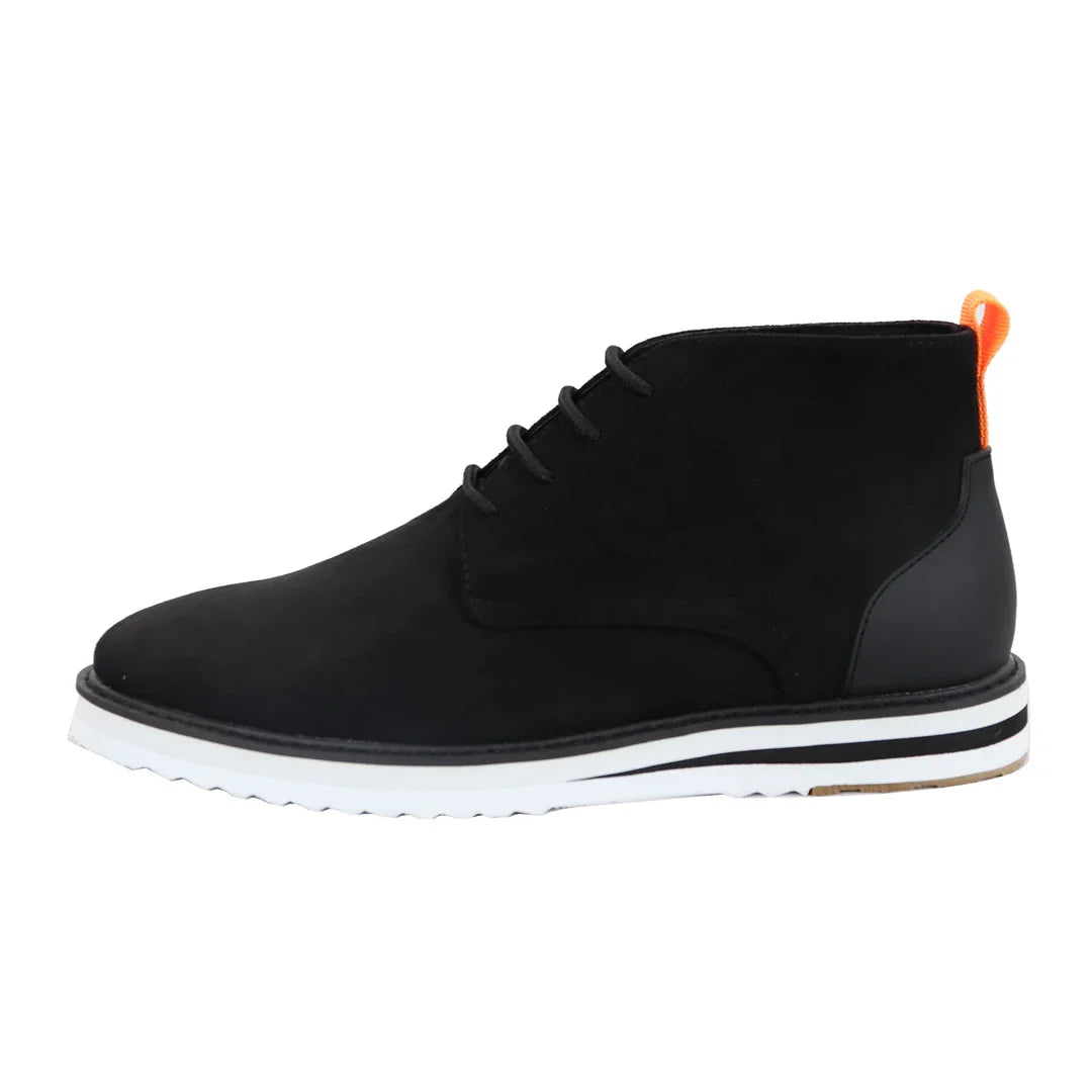 Botas de hombre de ante negro desierto con cordones