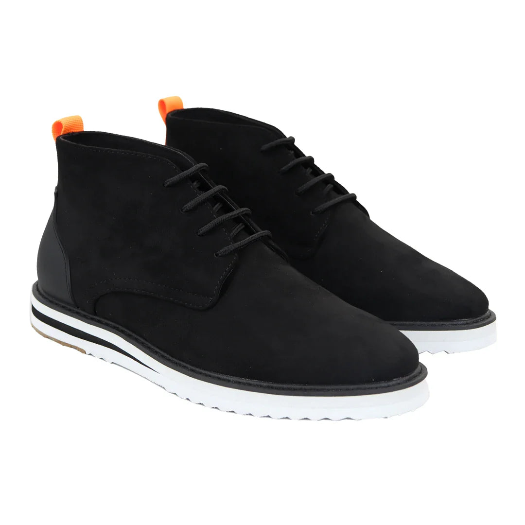Botas de hombre de ante negro desierto con cordones