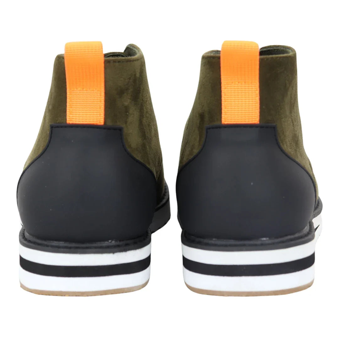 Botas de hombre de ante verde desierto con cordones