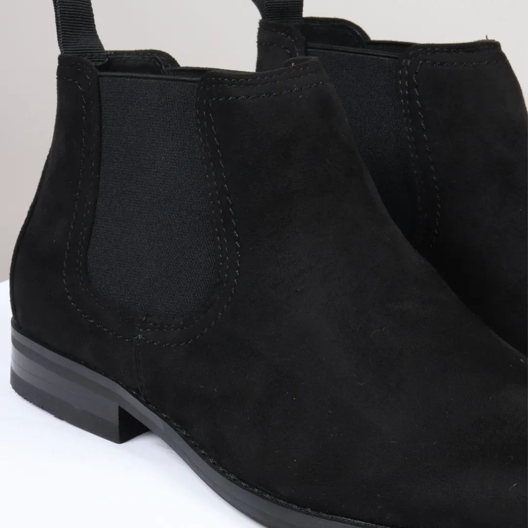 Botines Chelsea para hombre, sin cordones, de ante negro con forro de piel.