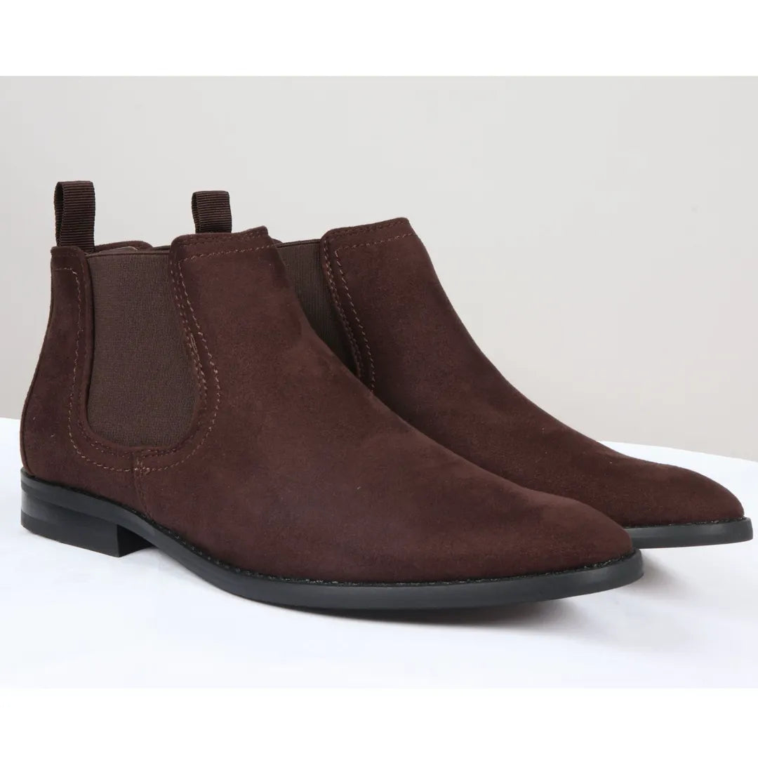 Botines Chelsea para hombre, sin cordones, de ante marrón y forrados en piel.