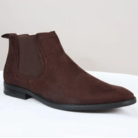 Botines Chelsea para hombre, sin cordones, de ante marrón y forrados en piel.