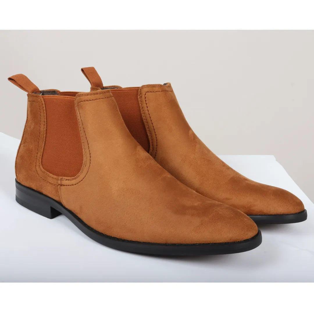 Botines Chelsea para hombre, sin cordones, de ante marrón claro con forro.