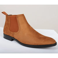 Botines Chelsea para hombre, sin cordones, de ante marrón claro con forro.